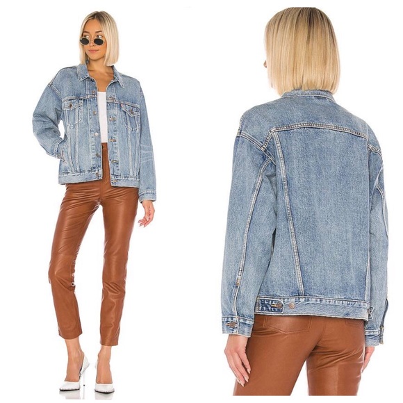 Levi’s X Revolve Dad Trucker Light Wash Denim Jacket Indigo Anthem XL